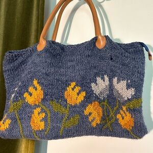 Amano Handmade Wool Tulip Bag